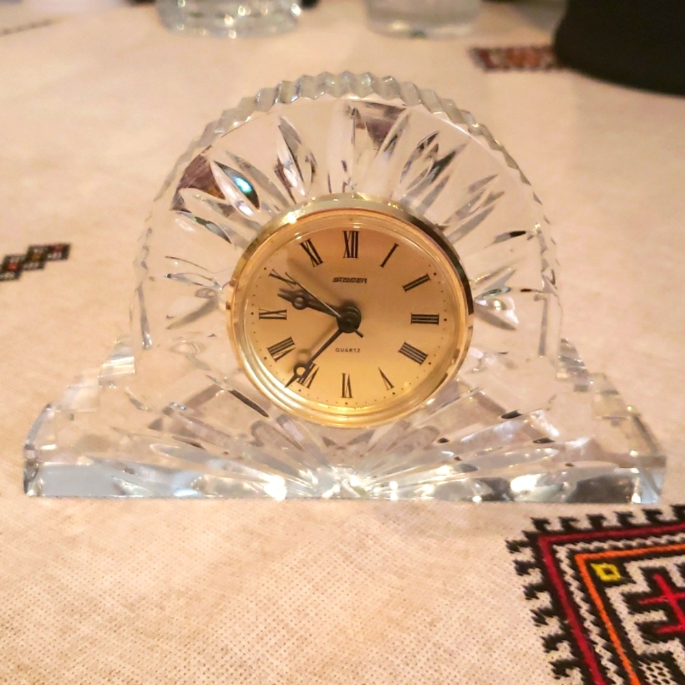 Vtd crystal table clock ⏰